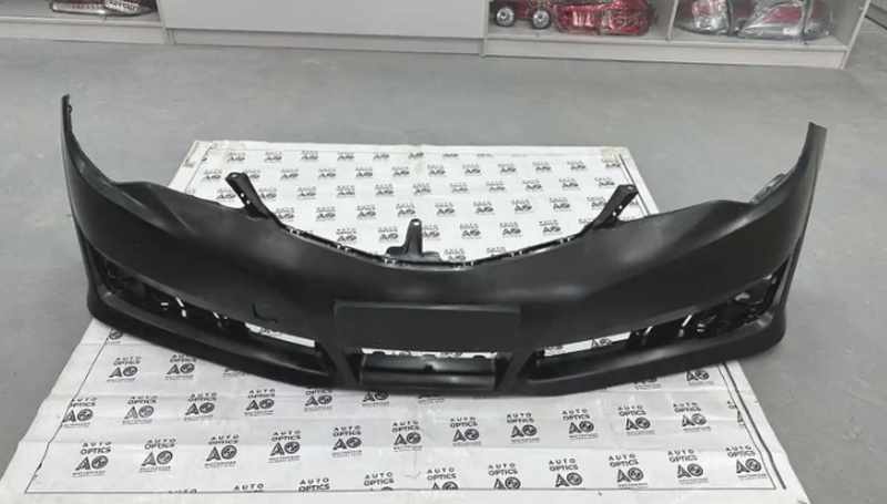 Передний бампер Toyota Camry 2012-2014